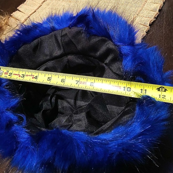 SOLD Mod Bucket Hat - Picture 4 of 5